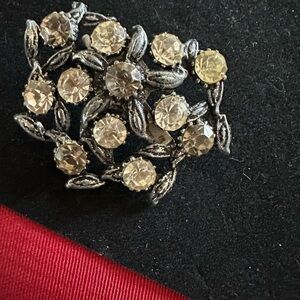 Elegant Vintage Silver and Gold Floral Brooch